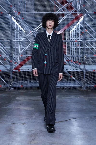 Look 93